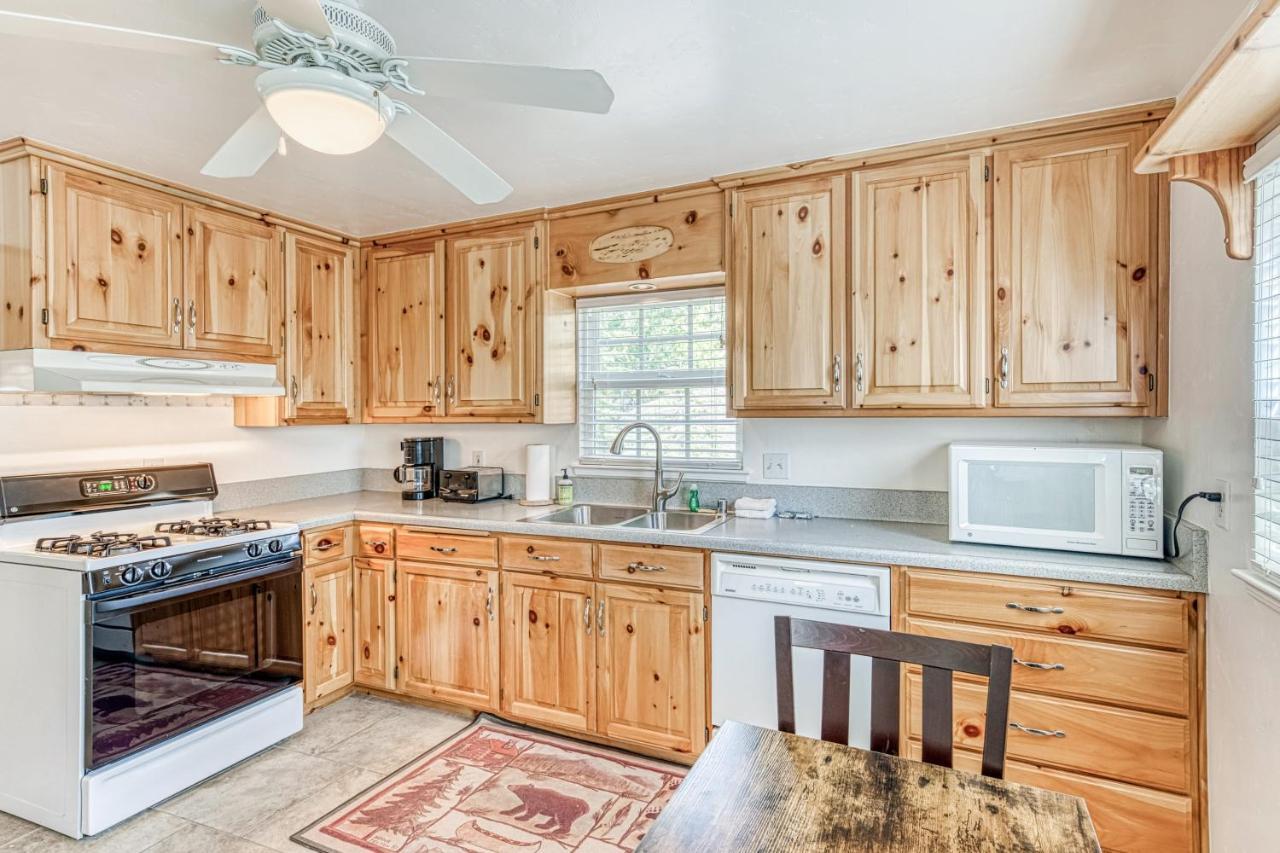 Musick Creek Landing Villa Shaver Lake Exterior photo